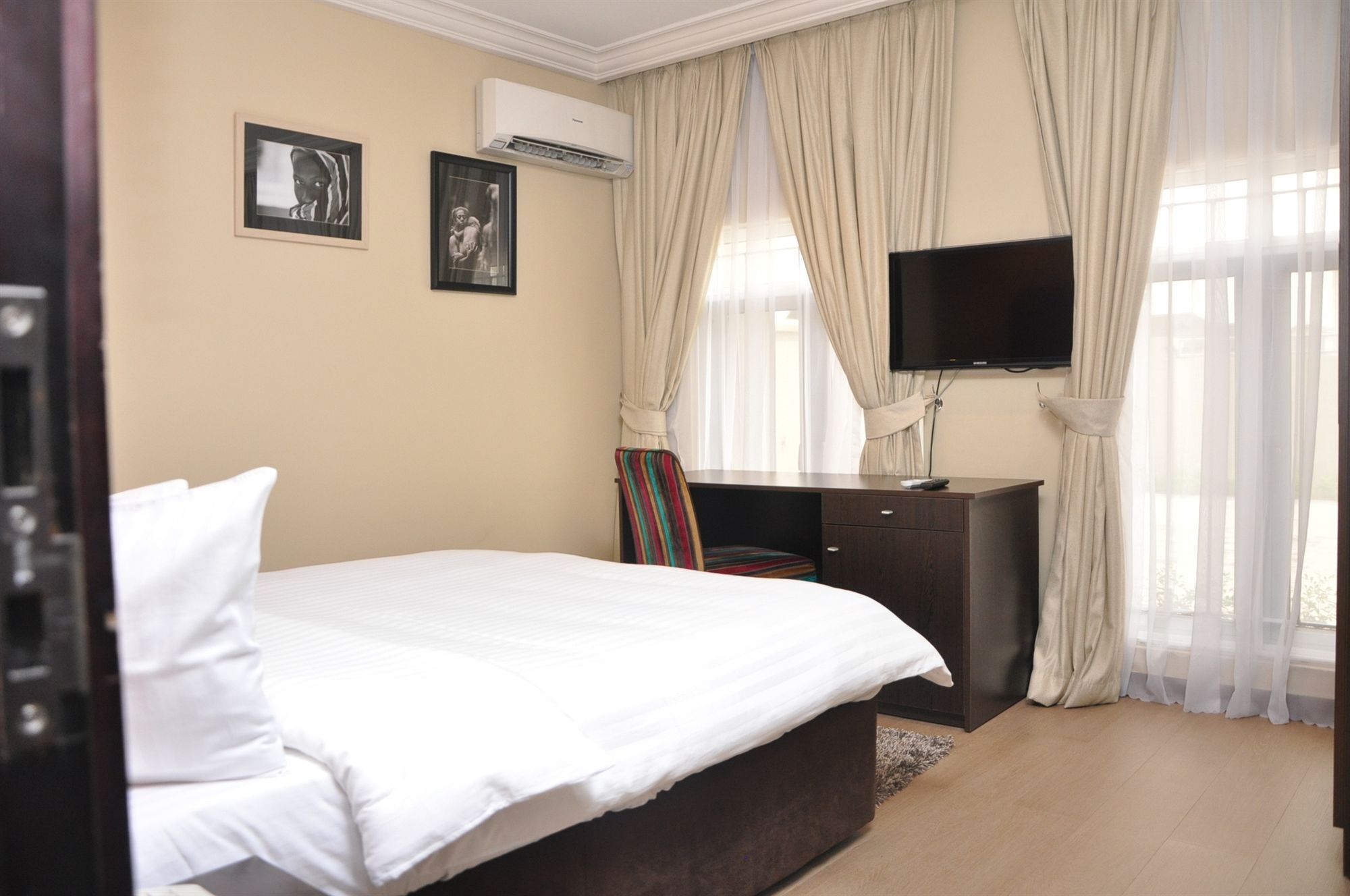 Tudor House Hotel Lagos Kültér fotó